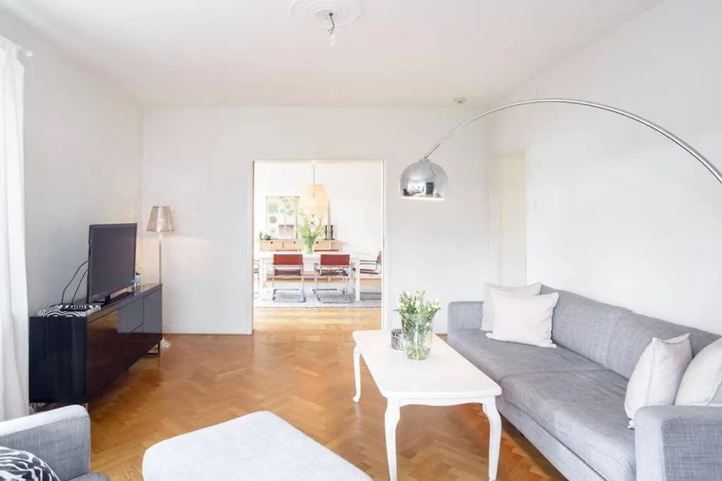 Apartament Boende I Ett Lugnt Och Centrumnara Villaomrade Göteborg