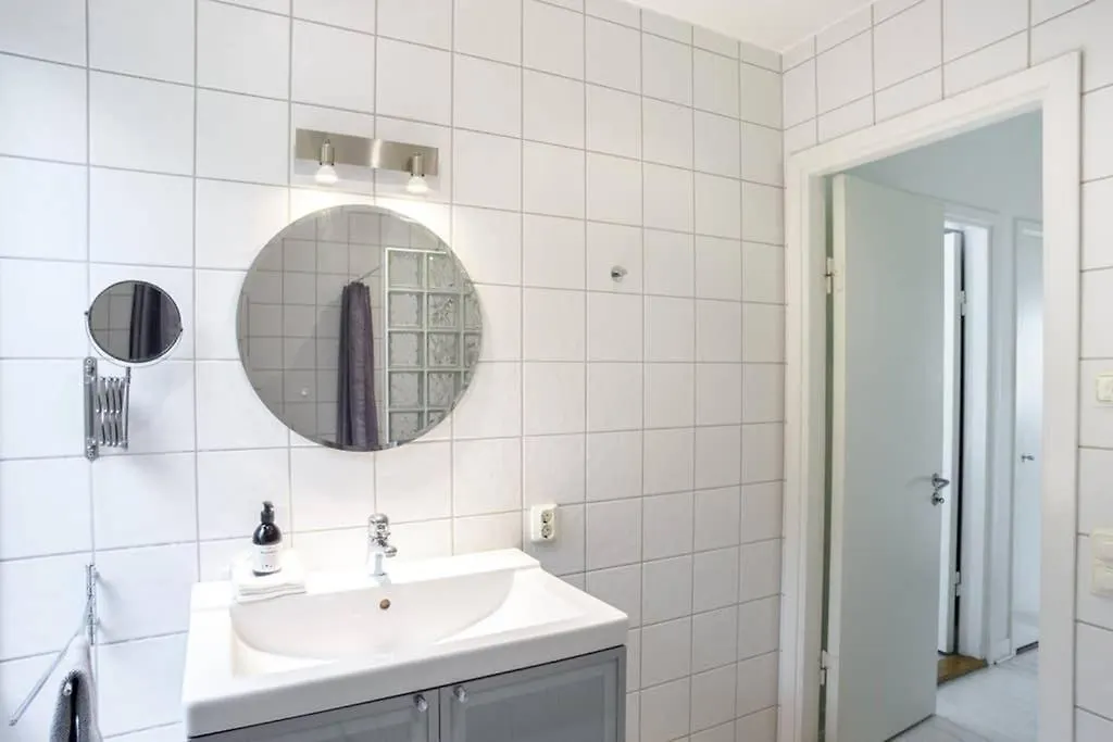 Apartament Boende I Ett Lugnt Och Centrumnara Villaomrade Göteborg